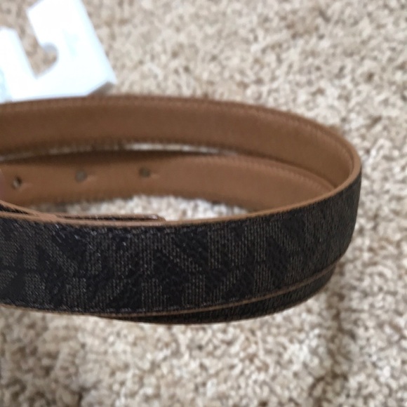 New! MICHAEL Kors medium logo reversible belt main image 5